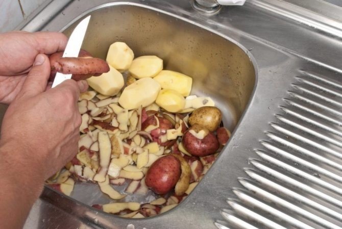 Чистка картофеля для жарки