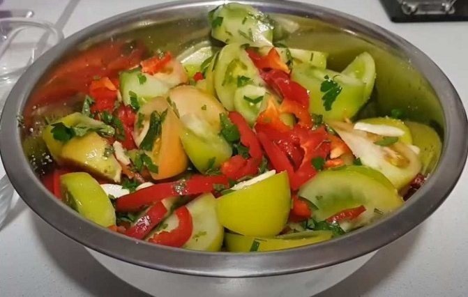 Салат из зелёных помидор на зиму по грузински