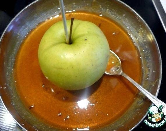 Яблоко в карамели рецепт