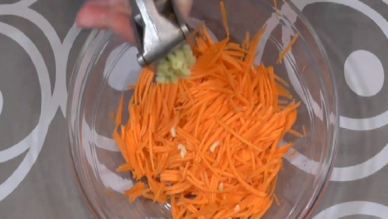 Маринованная капуста с приправой для корейской моркови