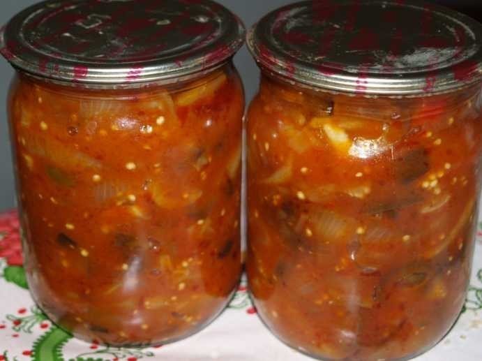 Фасоль на зиму с баклажанами в томатном соусе