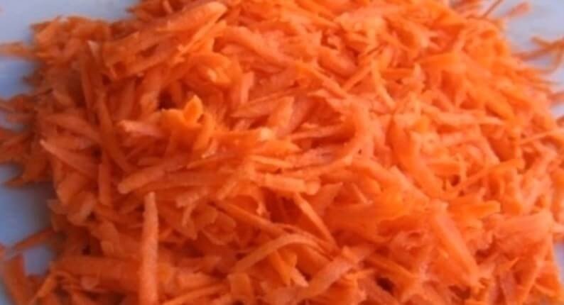 Салат редька с морковкой на тёрке